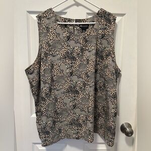 Maggie Barnes Women's Sleeveless Black and Brown Paisley Patterned Top. Size 28W